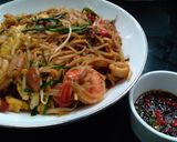 Foto langkah ke 10 dari resep Kwetiau goreng.