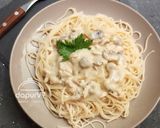 Foto langkah ke 10 dari resep SPAGHETTI CREAMY MUSHROOM / Spaghetti krim susu.
