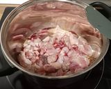 Foto del paso 3 de la receta Estofado de pollo tinto a las finas hierbas con patatas