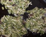 Foto del paso 3 de la receta: Mini tortillas de brócoli, apto Keto y deliciosas!