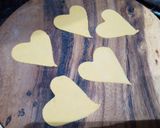 हार्ट शेप स्टफ दाल ढोकली (Heart shape stuff dal dhokli recipe in hindi) रेसिपी चरण 3 फोटो