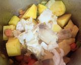 Foto del paso 4 de la receta Patatas con migas de bacalao