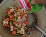 Foto langkah ke 2 dari resep Tumis Wortel Sawi.