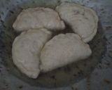 Foto langkah ke 8 dari resep Pizza goreng.