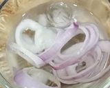 A picture of step 1 of Laccha Pyaaz Salad.