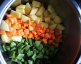 Foto del paso 1 de la receta: Filetes de pechuga rebozadas con verduras cocidas