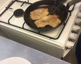 Hentes szelet sült kockaburgonyával recept fázis 2 fotója