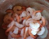 Foto langkah ke 2 dari resep Quick&Easy Garlic Butter Shrimp Pasta🍤🍝.