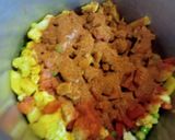 A picture of step 4 of Restaurant Style Paav Bhaaji in cooker.