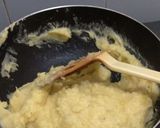 Foto langkah ke 2 dari resep Mashed potato with cheese.