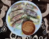 A picture of step 4 of Vietnamese Rice Paper Rolls with Peanut Sauce.