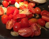 Une image de l'étape 5 de Pasta al pomodoro 🇮🇹 pâtes à la sauce tomate fraîche.