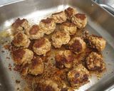 A picture of step 9 of Pork and beef mince meatballs.