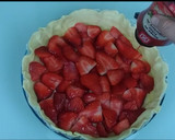 Foto del paso 7 de la receta: Tarta de Fresas Rellena de Crema Pastelera Fácil¡