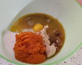 A picture of step 2 of Pumpkin Oatmeal Scotchies.