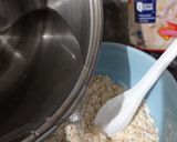 Foto langkah ke 1 dari resep Oatmeal topping pisang madu.