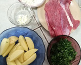 Foto del paso 1 de la receta: Filete al perejil con papas rústicas