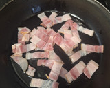 Foto del paso 1 de la receta: Guisantes salteados con bacon