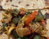 A picture of step 8 of Lehsuni Bhindi Do Pyaza.