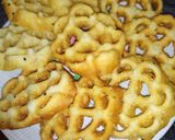 रोज़ कुकीज (Rose cookies Recipe in hindi) रेसिपी चरण 3 फोटो