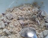 A picture of step 2 of Oats and egg mix casserole.