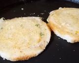 A picture of step 7 of Spicy bread omelette sandwich.