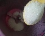 A picture of step 3 of Strawberry Milkshake.