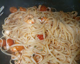 Foto del paso 6 de la receta: Linguine con calamari e gamberi