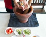 รูปขั้นตอนการทำที่ 3 ของ ส้มตำปูม้าดอง