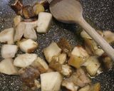A picture of step 2 of Ricotta, porcini and pecorino pie.