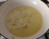 Foto del paso 3 de la receta: Acelgas rojas con patatas salteadas con ajo y pimentón