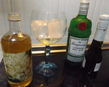 Foto del paso 2 de la receta: Cóctel de ginebra, champagne y licor de flores de saúco