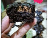 Foto langkah ke 8 dari resep Triple Chocolate Brownies.