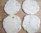A picture of step 3 of Spring Onion Flatbread.