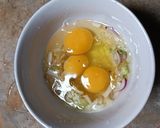 Foto langkah ke 2 dari resep Omelette Sambal Tempoyak.