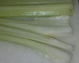 A picture of step 2 of Chicken soup.