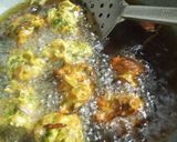 A picture of step 2 of Palak ke Chatpte pakode.