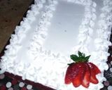 A picture of step 10 of Strawberries cake.