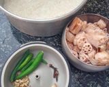 A picture of step 1 of Nadru yakhni pulao.
