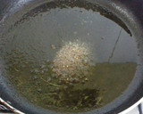 A picture of step 4 of Kanda Poha.