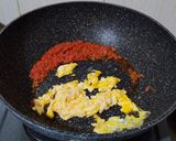 Foto langkah ke 2 dari resep Nasi Goreng Sambal Tomat.