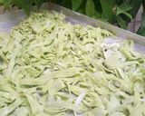 Foto langkah ke 6 dari resep Mie Kwetiau Sayur Kale.