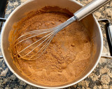Foto del paso 3 de la receta: Tarta de galletas, chocolate y dulce de leche
