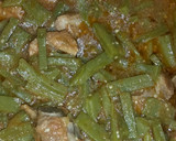 Foto del paso 4 de la receta: Costilla de puerco en salsa de jitomate y tomate con nopales