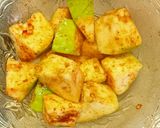 A picture of step 3 of Spicy Guava Salad.