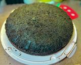 صورة لخطوة 10 من وصفة تورته شوكولاته بصوص رهيب 🎂