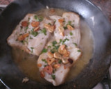 Foto del paso 4 de la receta: Merluza al ajillo