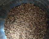 A picture of step 1 of Talhar n katara chutney.