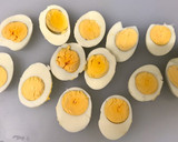 Foto del paso 4 de la receta: Mix de huevos rellenos