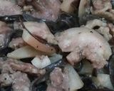 Hình bước làm 3 của món Giò xào (giò thủ)